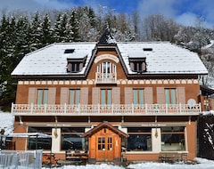 Khách sạn Auberge La Douce Montagne (Allemond, Pháp)