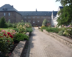 Khách sạn Schloss Wallhausen (Wallhausen, Đức)