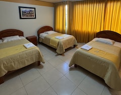 Illari Wari I - Hotel Sauna (Ayahuanco, Perú)