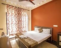 Hotel Bajaj (Dehradun, India)