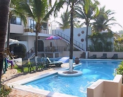 Khách sạn La Paloma Oceanfront Retreat (Cihuatlan, Mexico)
