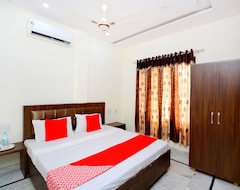 Khách sạn OYO 38787 Hotel Red Rose (Bathinda, Ấn Độ)