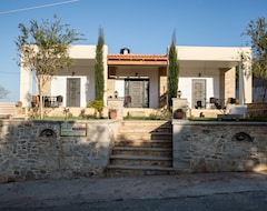 Toàn bộ căn nhà/căn hộ Agarathos Traditional Rooms With Pool (Kissamos - Kastelli, Hy Lạp)