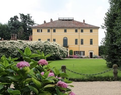 Hotelli Villa Doria Il Torrione (Pinerolo, Italia)