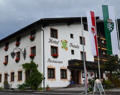 Hotelli Hotel Traube (St. Gallenkirch - Gortipohl, Itävalta)