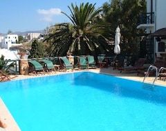 Hotel Finikas (Ios - Chora, Yunanistan)