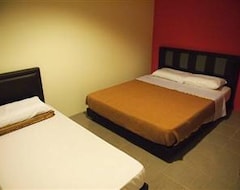 Nhà nghỉ SPOT ON 89886 Backpacker's Stay Services (Kuching, Malaysia)