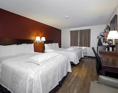 Otel Red Roof Plus+ & Suites Malone (Malone, ABD)