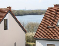Guesthouse B&B am See Köln - Privatzimmer (Cologne, Germany)