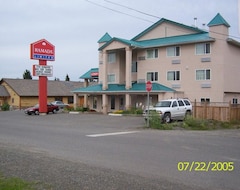 Hotel Ramada Limited 100 Mile House (100 Mile House, Canada)