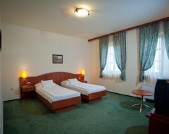 Hotelli Hotel Gastland M0 Es Etterem (Szigetszentmiklós, Unkari)