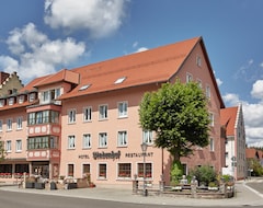 Khách sạn Hotel Restaurant Lindenhof (Bräunlingen, Đức)