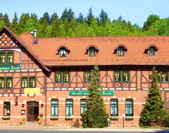 Khách sạn Hotel Zum goldenen Hirsch (Sankt Kilian, Đức)