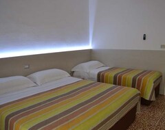 Khách sạn Hotel La Rosa del Tirreno (Livorno, Ý)