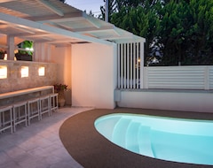 Hotel Neikos Luxury Suites (Afitos, Grecia)