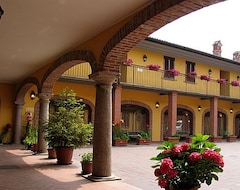 Khách sạn Hotel Ristorante Italia (Certosa di Pavia, Ý)