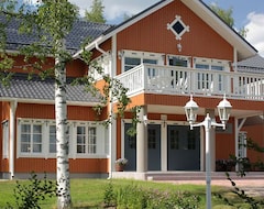 Hotel Sininen Helmi (Kiuruvesi, Finska)
