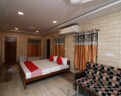 Hotel OYO 27998 Golden Inn (Kolkata, India)