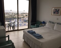 Ξενοδοχείο Αξιοθέα (Πάφος, Κύπρος)