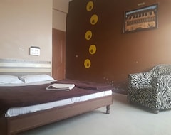 Hotel Hotal Atithi Palace (Maheshwar, India)