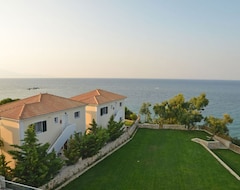 Hotel Kymothoe Elite Suites (Akrotiri, Greece)