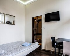 Hotelli Smolna Apartment4you (Varsova, Puola)