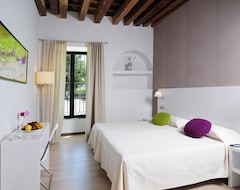 Hotel Amalurra Granada (Atarfe, Spain)
