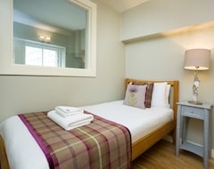 Hotelli Nicolson Apartments (Edinburgh, Iso-Britannia)
