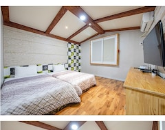 Khách sạn Gangneung Gyeongpodae Iris Stay (Gangneung, Hàn Quốc)