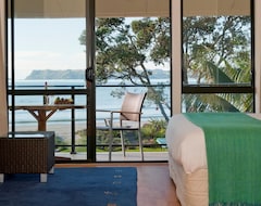 Otel Beachfront Resort (Whitianga, Yeni Zelanda)