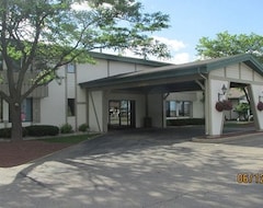 Hotel Shawano Four Seasons Resort (Shawano, USA)