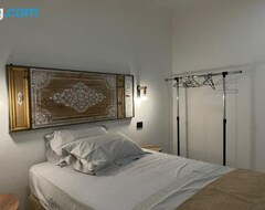 Bed & Breakfast Dal Barone Rooms (Salemi, Ý)