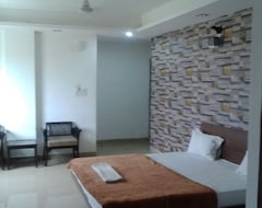 Khách sạn OYO 3260 Hotel Abhinav Palace (Bhopal, Ấn Độ)