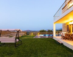 Cijela kuća/apartman Dimokritos Villa Ii, A Homestay Experience!peaceful Location, Bbq Facilities! (Milopotamos, Grčka)