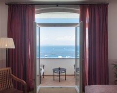 Il Capri Hotel (Capri, İtalya)