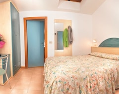 Hotel Villa Rossi (Bellaria-Igea Marina, Italy)