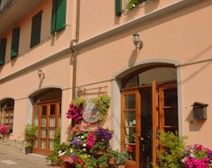 Hotelli La Piazzetta (Lizzano in Belvedere, Italia)