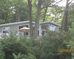 Cijela kuća/apartman A Delightful Cottage Set On The East Shore Of Cayuga Lake! (Lansing, Sjedinjene Američke Države)