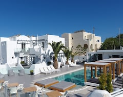 Khách sạn Callia Retreat Suites - Adults Only (Fira, Hy Lạp)