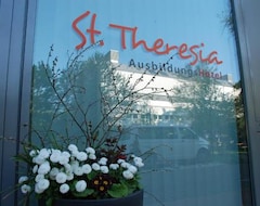Ausbildungshotel St. Theresia (Münih, Almanya)