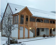 Khách sạn Scandinavian Village Ltd (Aviemore, Vương quốc Anh)