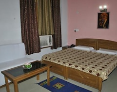 Hotel Parth (Amroha, India)