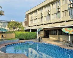 Khách sạn Cresta Oasis Hotel (Harare, Zimbabwe)