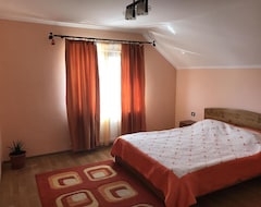 Khách sạn Casa Giulia (Călimăneşti, Romania)