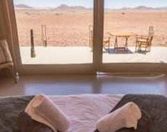 Hotelli The Elegant Desert Camp (Sesriem, Namibia)