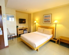 Hotel Trace Suites By Sms Hospitality (Los Baños, Filipini)