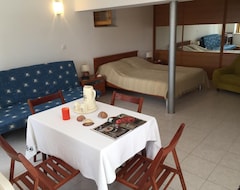 Otel Cozy Place On The Beach (Trogir, Hırvatistan)