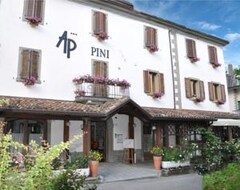 Khách sạn Hotel Pini (Santa Sofia, Ý)