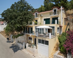 Apart Otel Faos Luxury Apartments (Agia Efimia, Yunanistan)