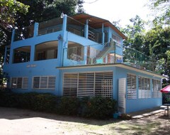 Koko talo/asunto Third Floor Beach Cottage, One Bedroom, One Bath, Sleeps 4 (Vega Baja, Puerto Rico)